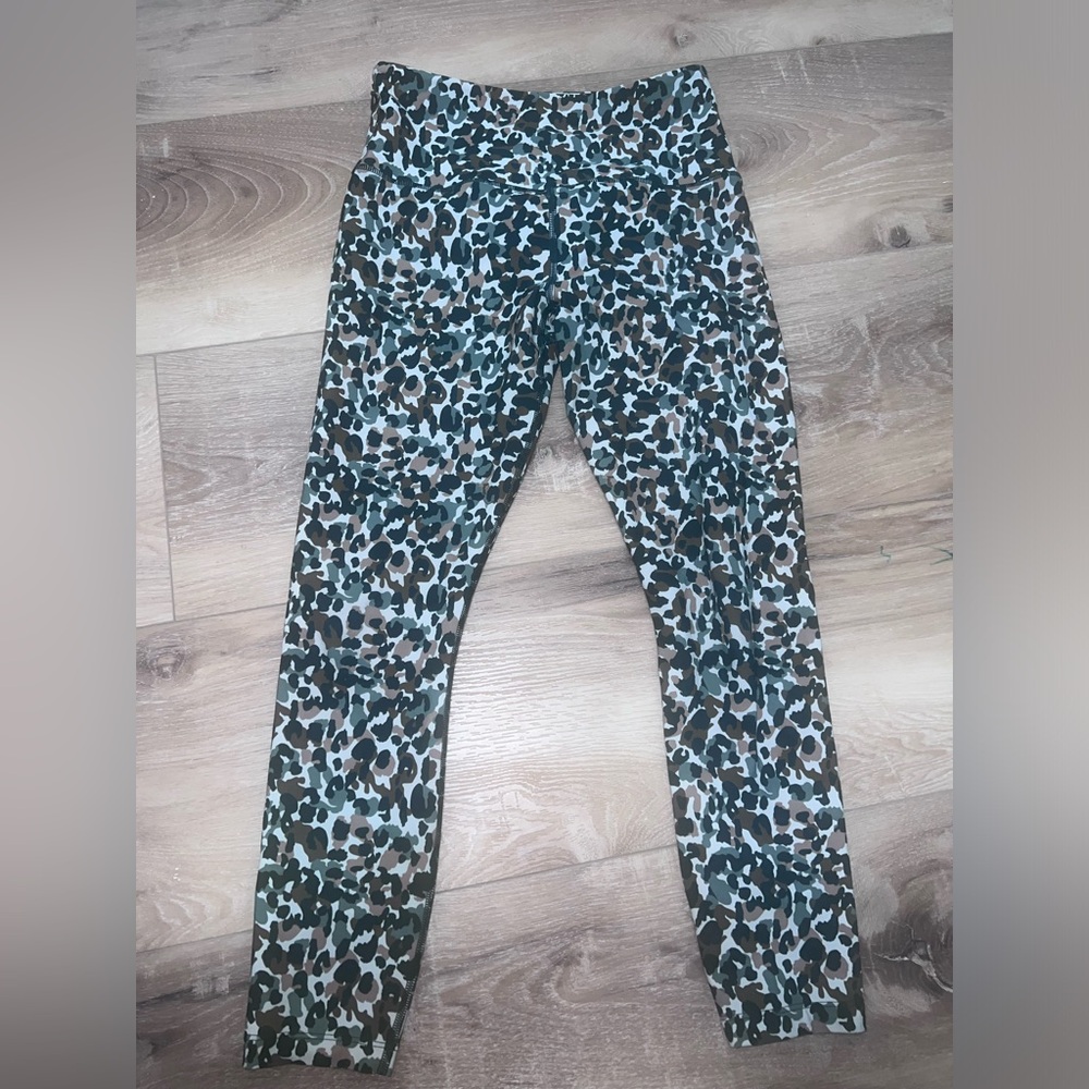 Lorna Jane camouflage yoga pants